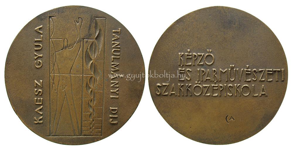 Czinder Antal: Kaesz Gyula Tanulm�nyi D�j / K�pz�- �s Iparm�v�szeti Szakk�z�piskola